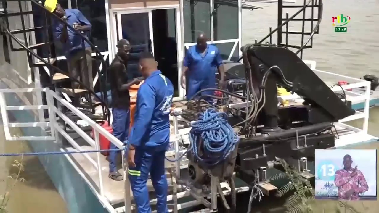 Burkina Faso : Le premier bateau à grue made in Burkina Faso mis en service, un bel hommage au Capitaine Thomas Sankara.