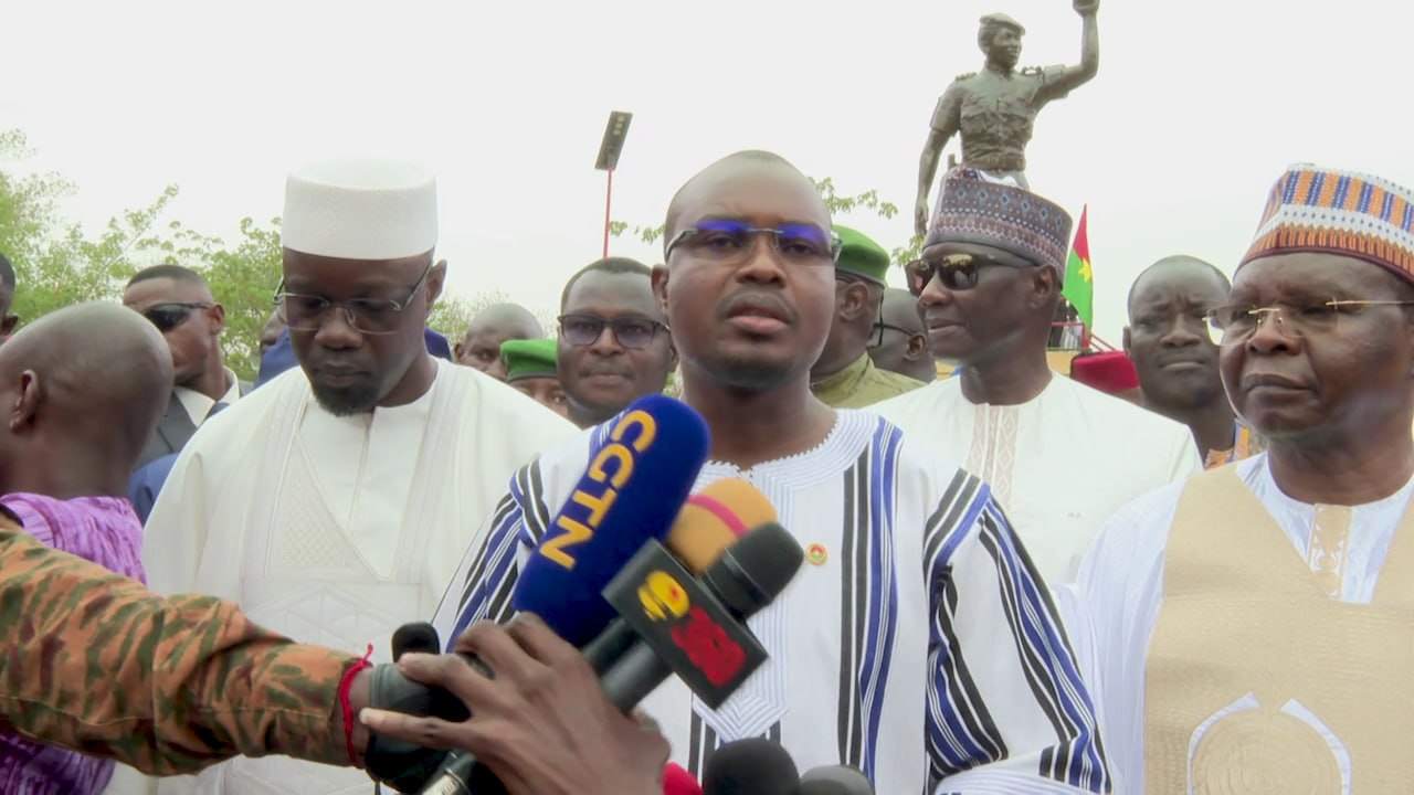Burkina Faso :  Le Premier ministre Rimtalba Jean Emmanuel Ouédraogo s’exprime à l’issue de l’inauguration du mausolée Thomas Sankara.